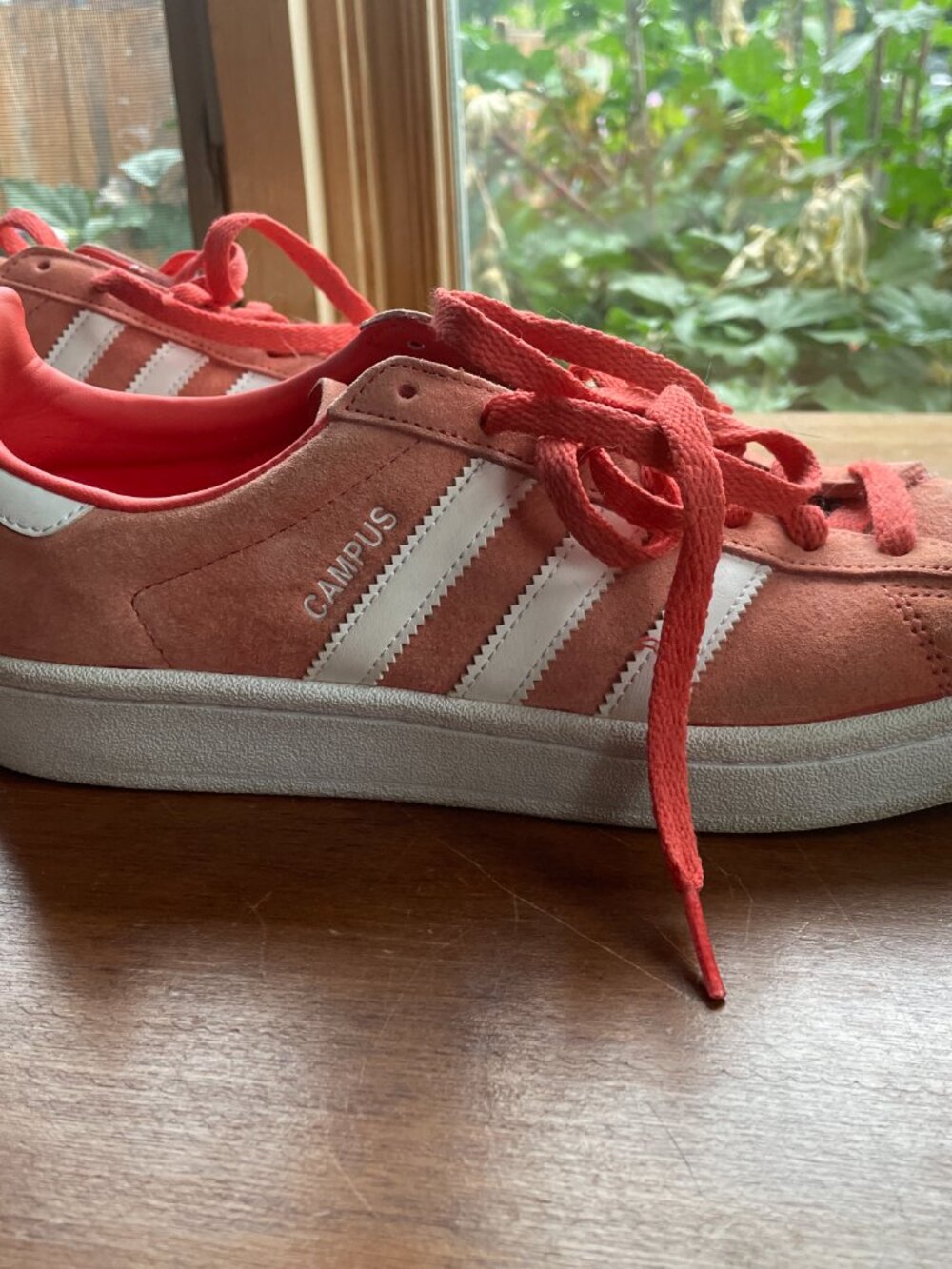 Adidas Coral Suede Campus Running Shoes - Men’s Size 8 or Women’s 10 - Picture 7 of 13